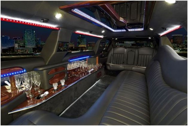 Classic stretch limo side view